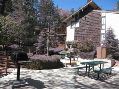 Three-Bedroom Specialty Townhouse Unit #36 by Snow Summit Townhouses - 14