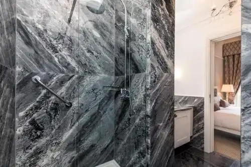 Stauntons on the Green - 19