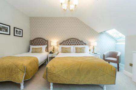 Stauntons on the Green - 11