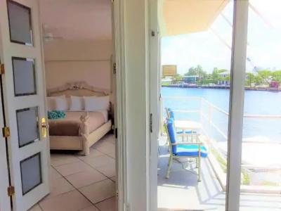 Manhattan Tower Apartment - 72