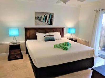 Manhattan Tower Apartment - 112