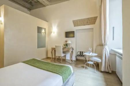 Little Queen Suite - 111