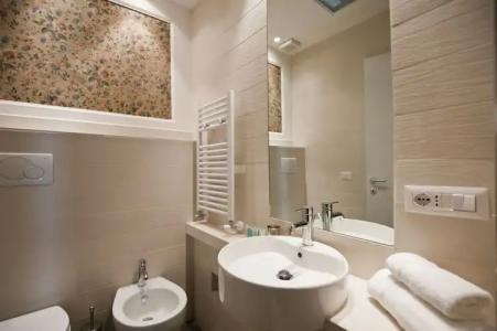 Little Queen Suite - 165