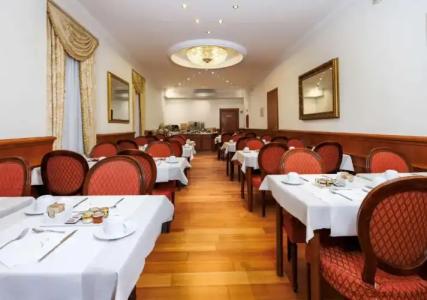 Raffaello; Sure Hotel Collection by Best Western - 38