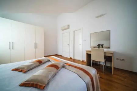 Pervanovo  with Free Parking - 125