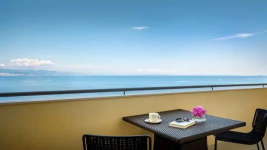 Ambasador - Liburnia - 40