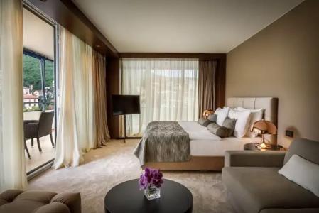 Ambasador - Liburnia - 44