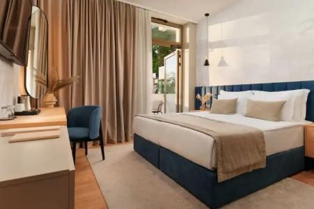 Moeesy, Blue & Green Oasis - new in June 2022 - 34