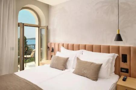 Moeesy, Blue & Green Oasis - new in June 2022 - 65