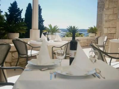 Moeesy, Blue & Green Oasis - new in June 2022 - 20