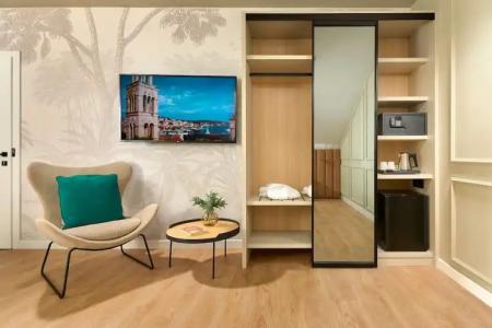 Moeesy, Blue & Green Oasis - new in June 2022 - 41