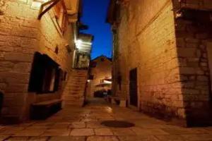 Hotel «Sveti Kriz», Трогир