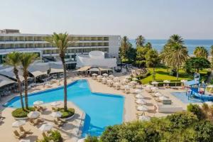 Отель «Louis Imperial Beach»