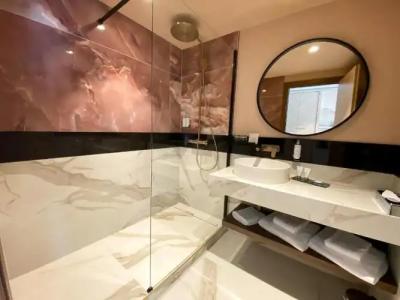 Golden Tulip Aix les Bains - & Spa - 89