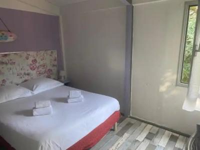 Hostellerie De La Source - 44