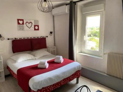 Hostellerie De La Source - 28