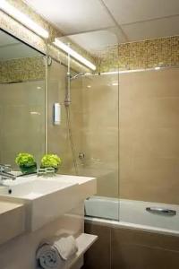 Best Western Plus Le Moderne - 127