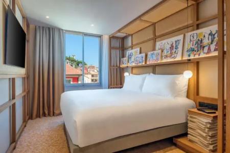 Radisson Blu 1835, Cannes - 78