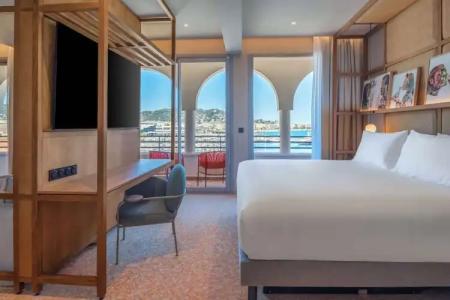 Radisson Blu 1835, Cannes - 89