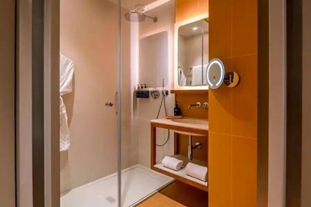 Radisson Blu 1835, Cannes - 75