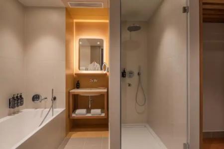 Radisson Blu 1835, Cannes - 100