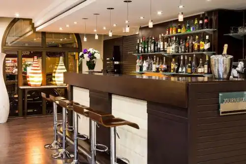 Clarion Suites Cannes Croisette - 11