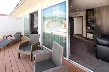 Best Western Premier Le Patio des Artistes Wellness Jacuzzi - 189