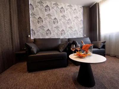 Best Western Premier Le Patio des Artistes Wellness Jacuzzi - 171