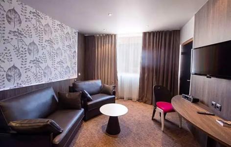 Best Western Premier Le Patio des Artistes Wellness Jacuzzi - 182