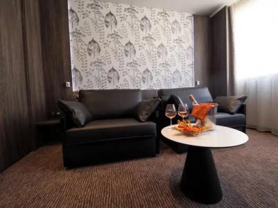 Best Western Premier Le Patio des Artistes Wellness Jacuzzi - 160