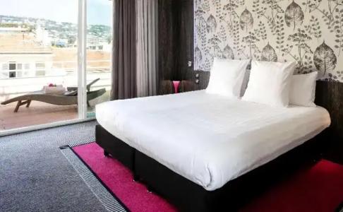 Best Western Premier Le Patio des Artistes Wellness Jacuzzi - 116