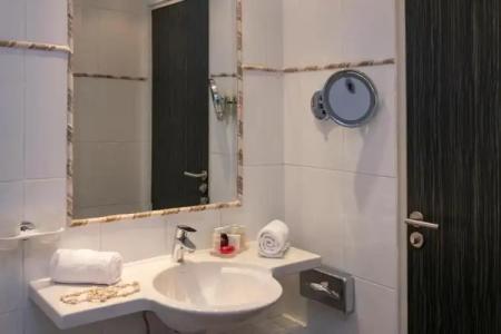 BW Premier Collection Mondial - 52