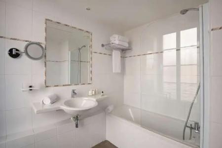 BW Premier Collection Mondial - 35