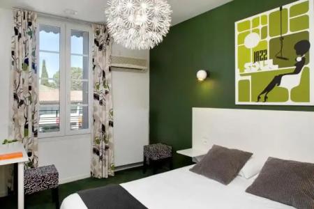 Hôtel De L'octroi - 128