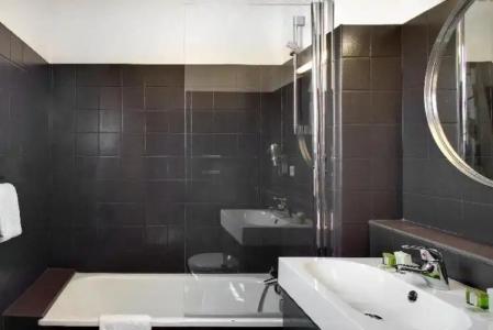 Hôtel De L'octroi - 82