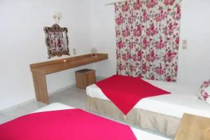 Emerald Hotel, Малия