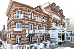 Hotel «Le Rayon Vert», Этрета