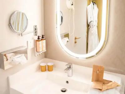 Mercure Honfleur - 83