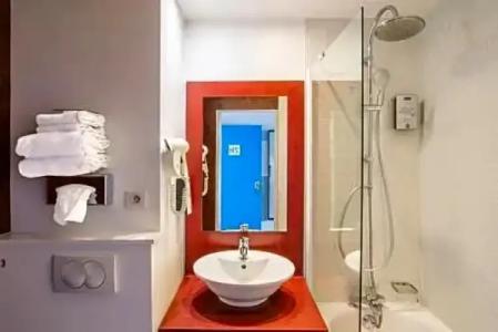 Kyriad Le Havre Centre - 28