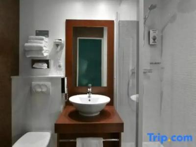 Kyriad Le Havre Centre - 40