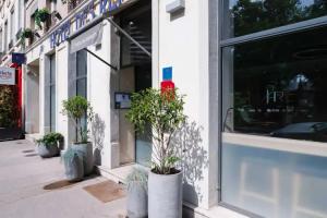 Hotel «Des Remparts Perrache», Лион