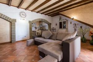 Il Giardino dei Flintstones B&B, Черветере