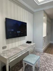 T-city Presidential - 101