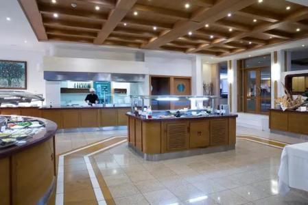 Thalassa Beach Resort & Spa (Только для взрослых) - 9