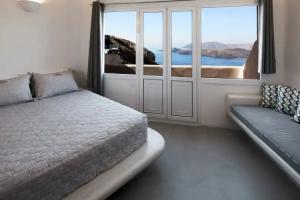 Suites of the Gods Cave Spa Hotel, Мегалохори