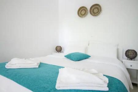 Sea Sound White Katikies - 30