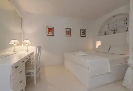 Sea Sound White Katikies - 118