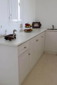 Sea Sound White Katikies - 28