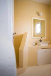 Sea Sound White Katikies - 61