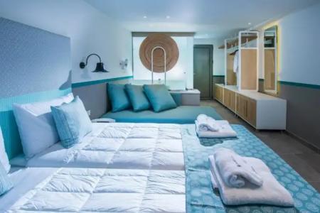 Solimar Turquoise - Adults Only - 36